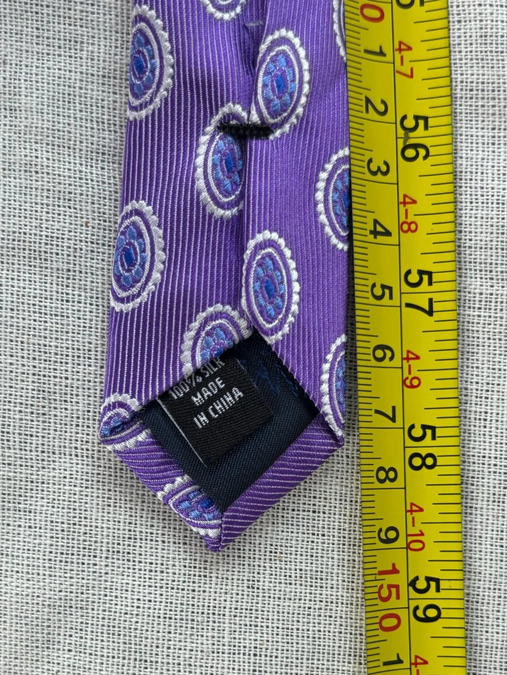 NEW Jos. A. Bank Purple Silk Necktie Purple with Blue Medallions 100% Silk Tie